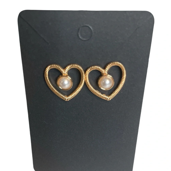 NWT 3 for $20 New Heart Pearl Stud Earrings – Hypoallergenic “you pick 3” - Picture 5 of 5